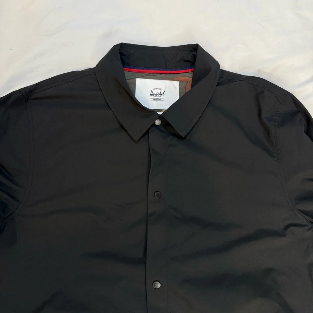 Men’s Herschel Coach Jacket - Picture 11 of 11